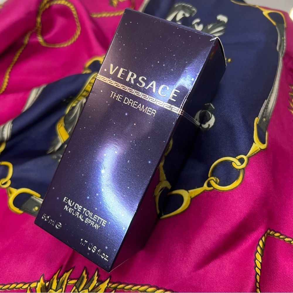 Versace The Dreamer Eau De Toilette Spray for Men, 1.7 Ounce - Picture 4 of 5